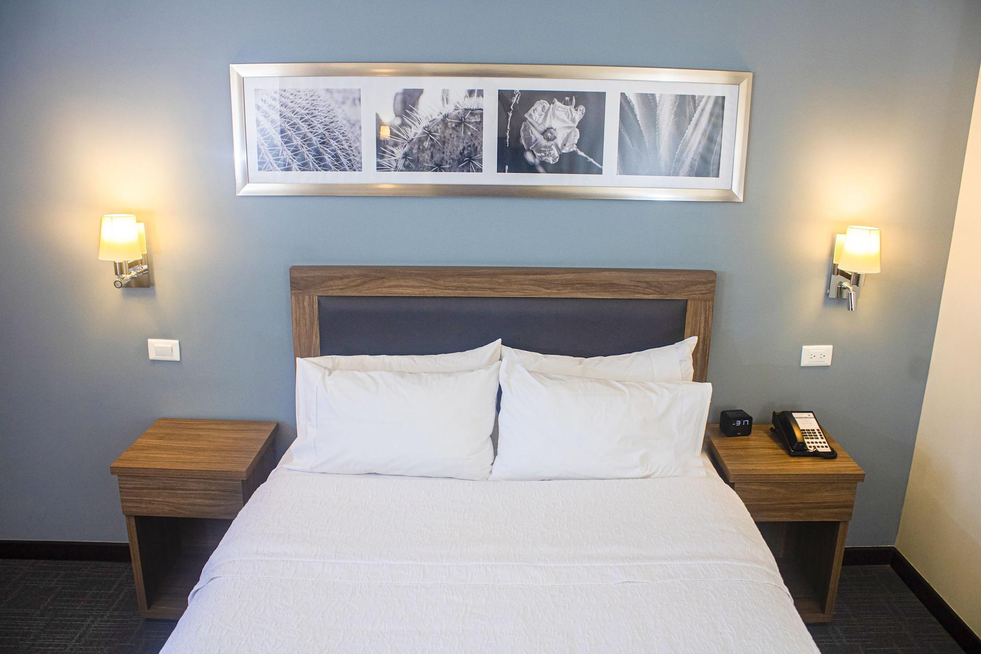 Hampton Inn & Suites By Hilton Salamanca Bajio Exteriér fotografie
