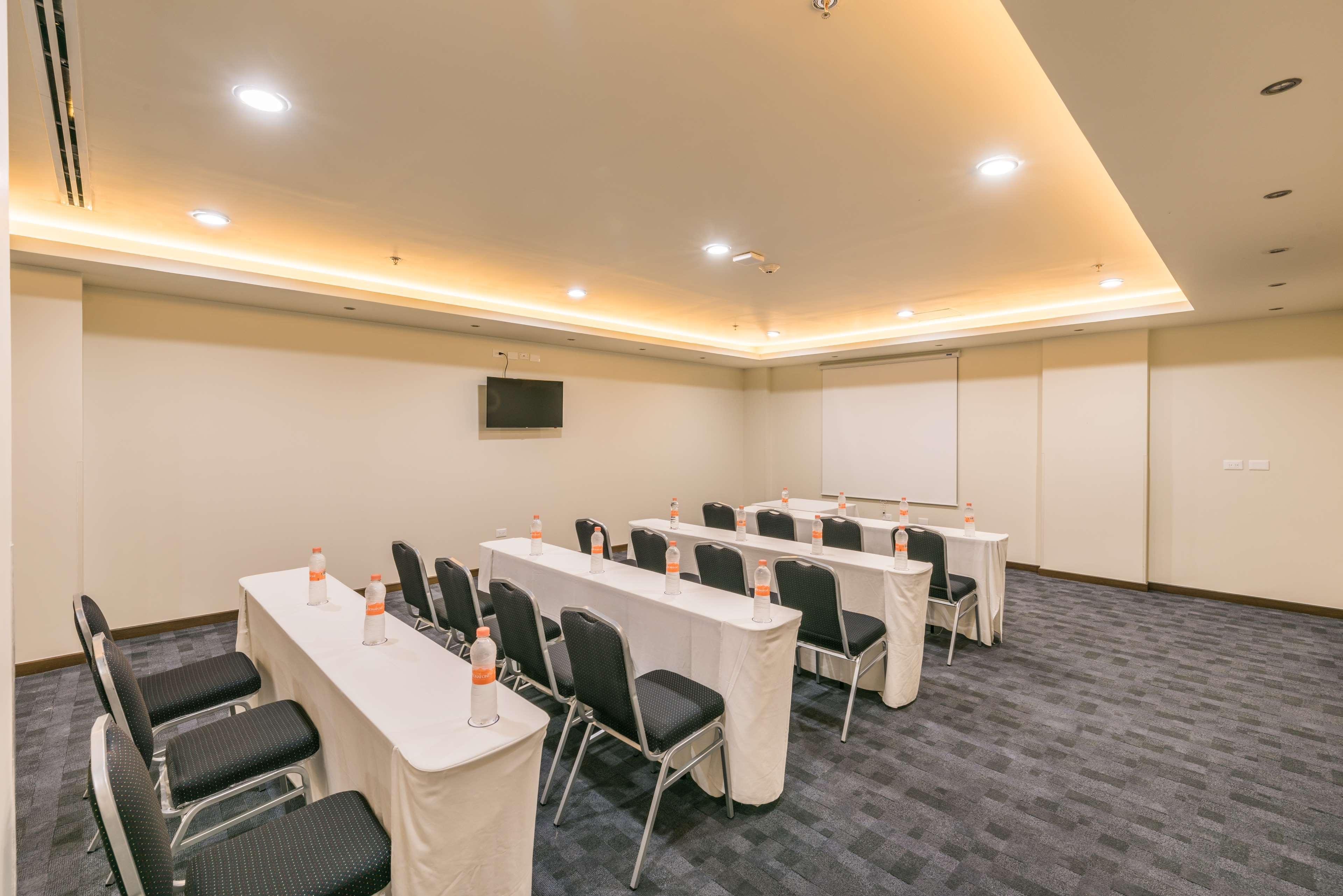 Hampton Inn & Suites By Hilton Salamanca Bajio Exteriér fotografie