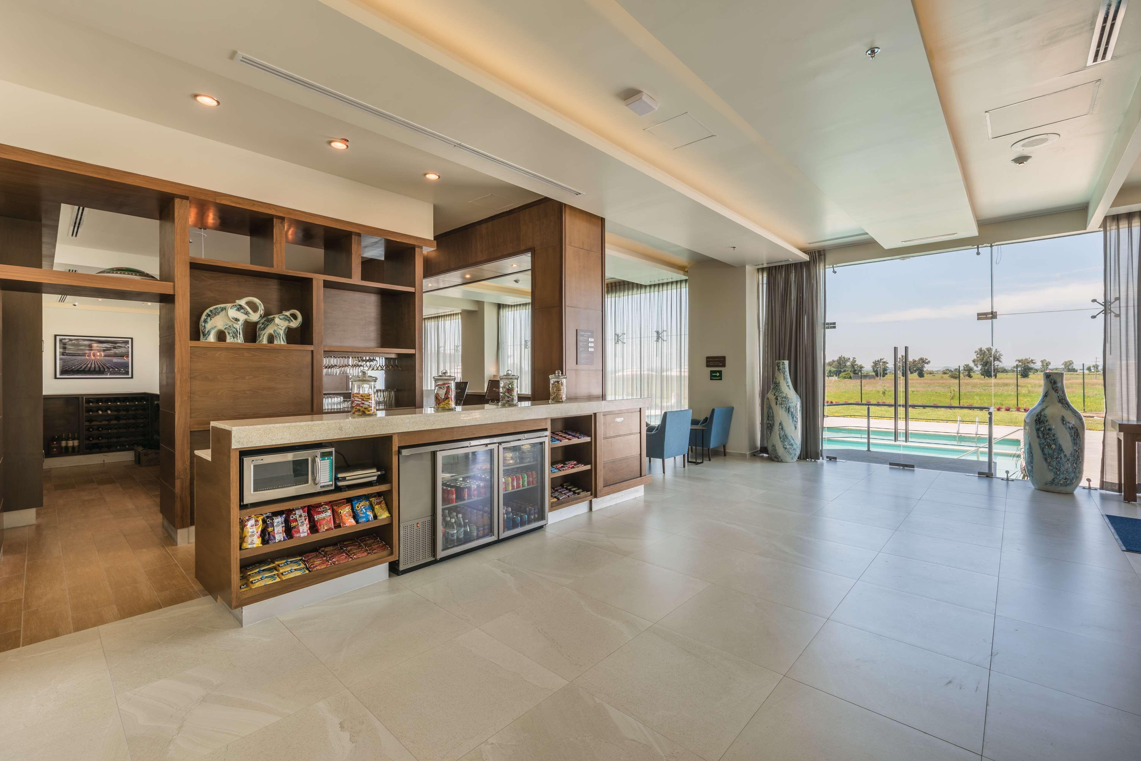 Hampton Inn & Suites By Hilton Salamanca Bajio Exteriér fotografie