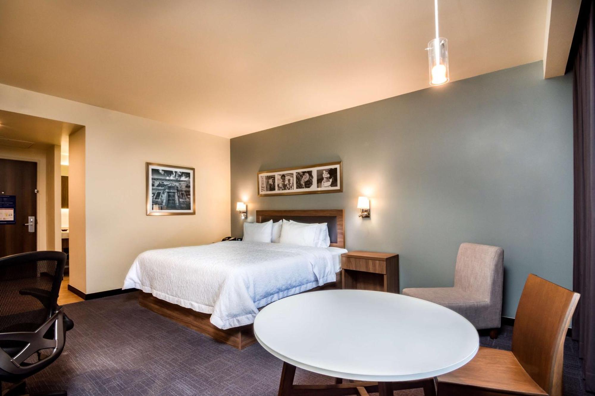 Hampton Inn & Suites By Hilton Salamanca Bajio Exteriér fotografie
