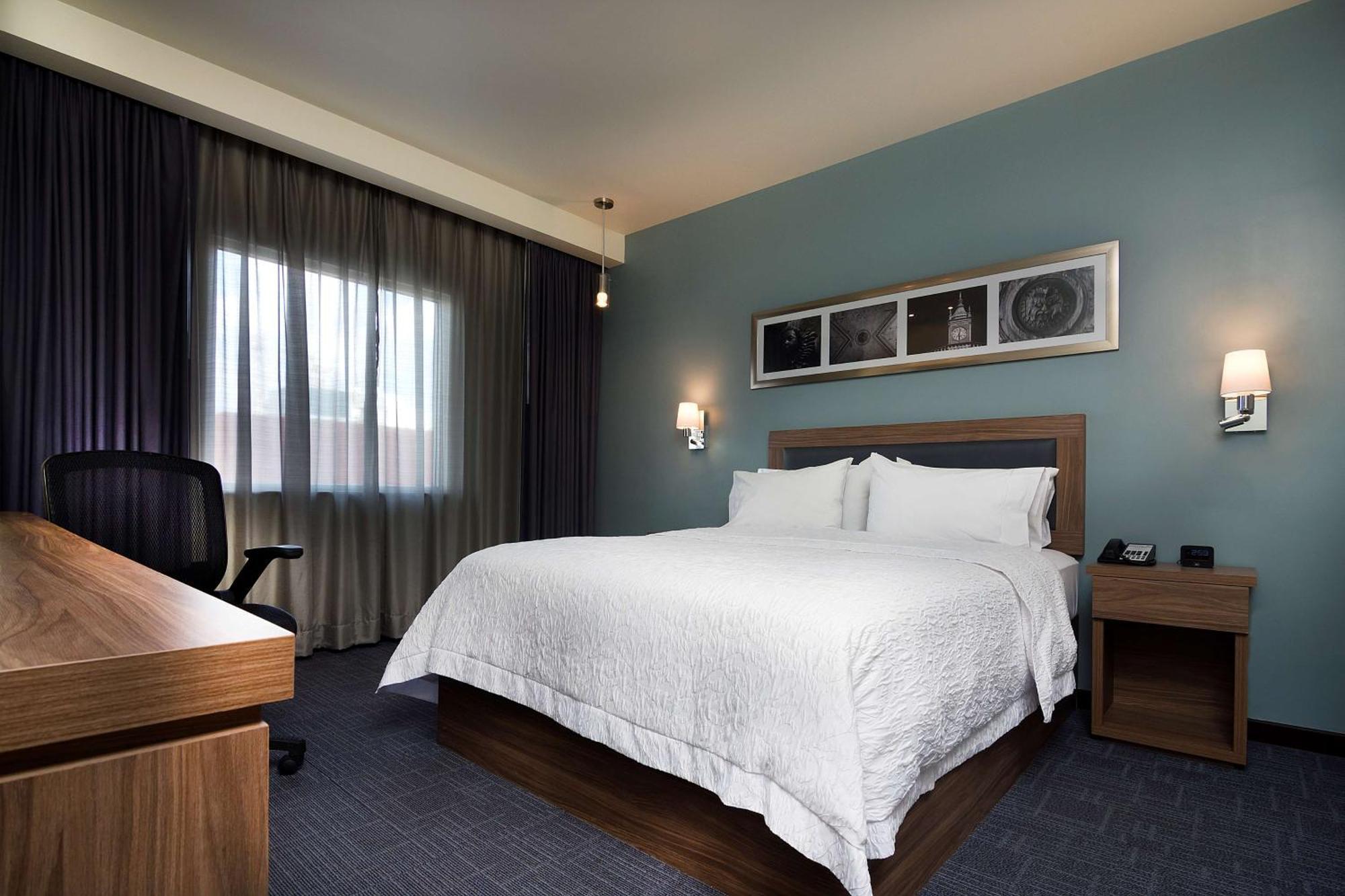 Hampton Inn & Suites By Hilton Salamanca Bajio Exteriér fotografie