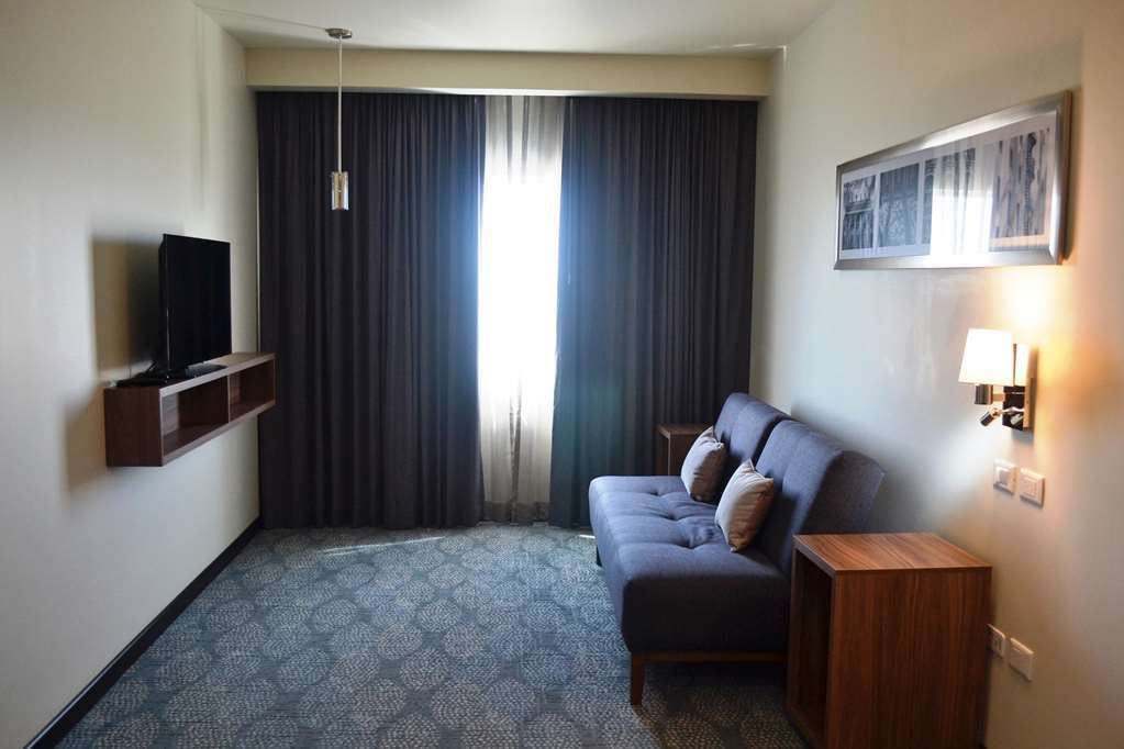 Hampton Inn & Suites By Hilton Salamanca Bajio Pokoj fotografie