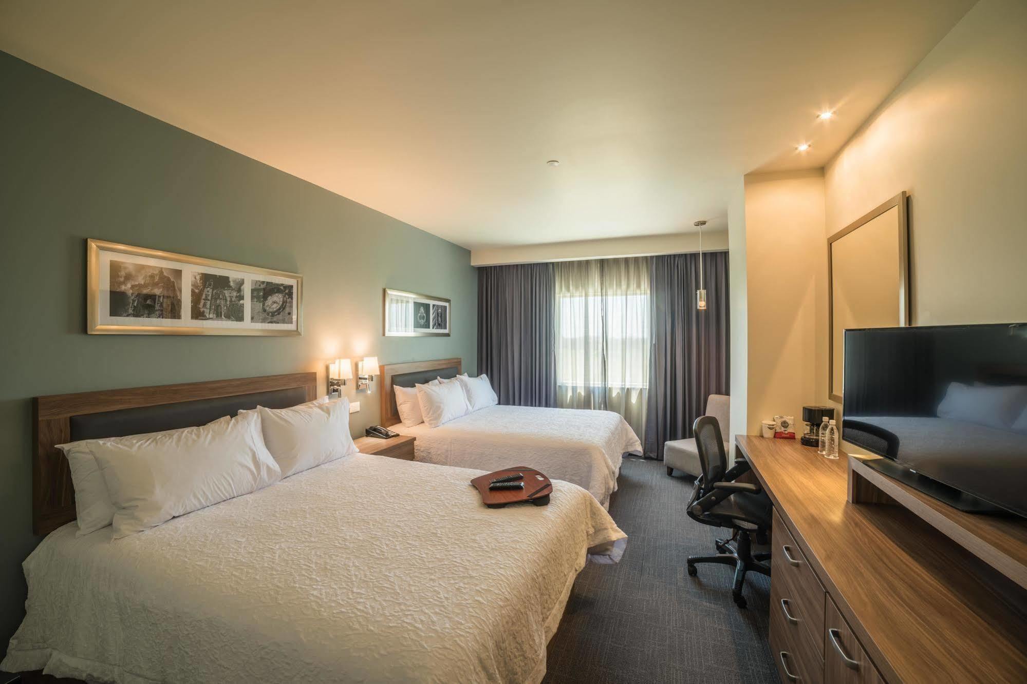 Hampton Inn & Suites By Hilton Salamanca Bajio Exteriér fotografie